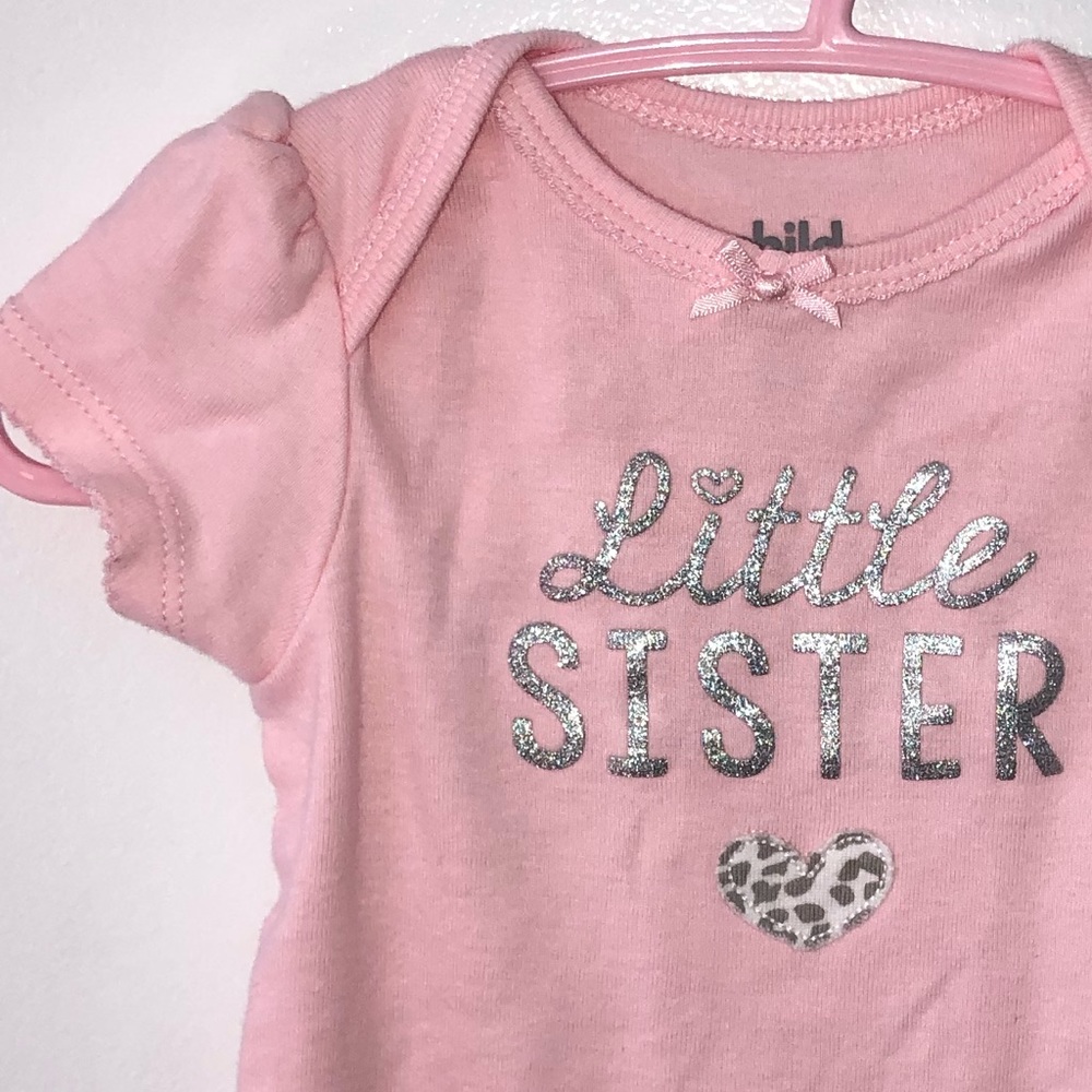 “Little sister” T-shirt and pants